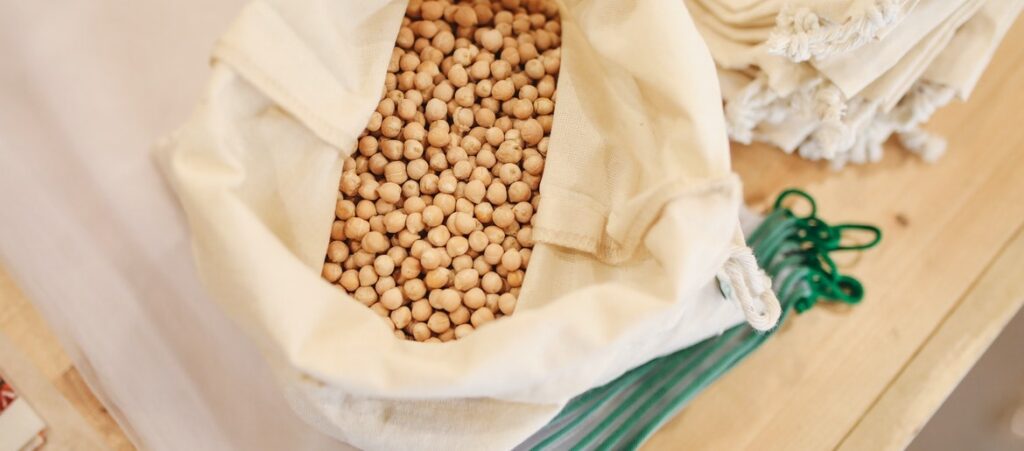 Chickpeas are full of fatty acids, vitamin and iron.